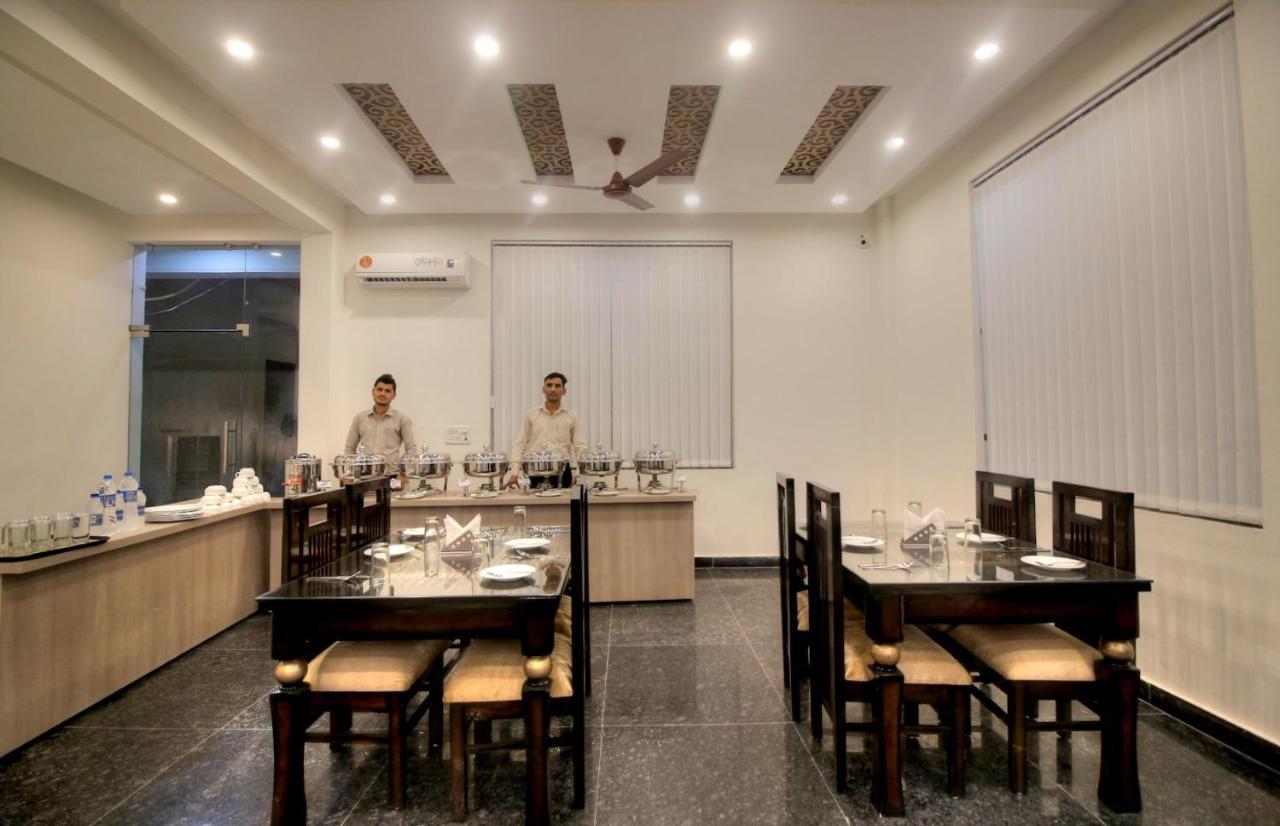 Hotel Ark Avalon- Delhi International Airport New Delhi Exteriör bild