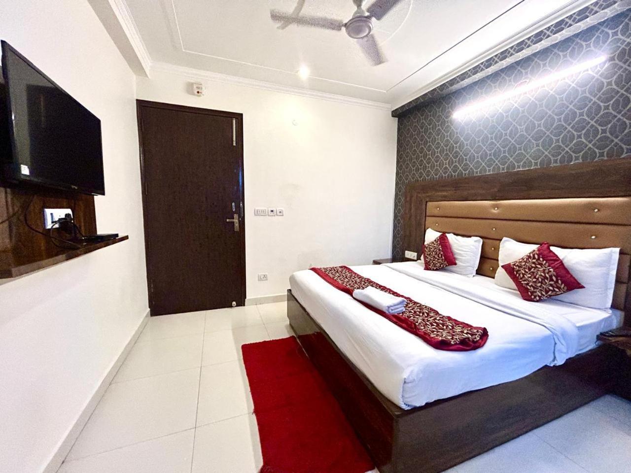 Hotel Ark Avalon- Delhi International Airport New Delhi Exteriör bild
